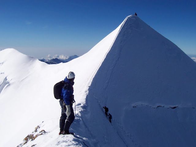 Castor summit ridge