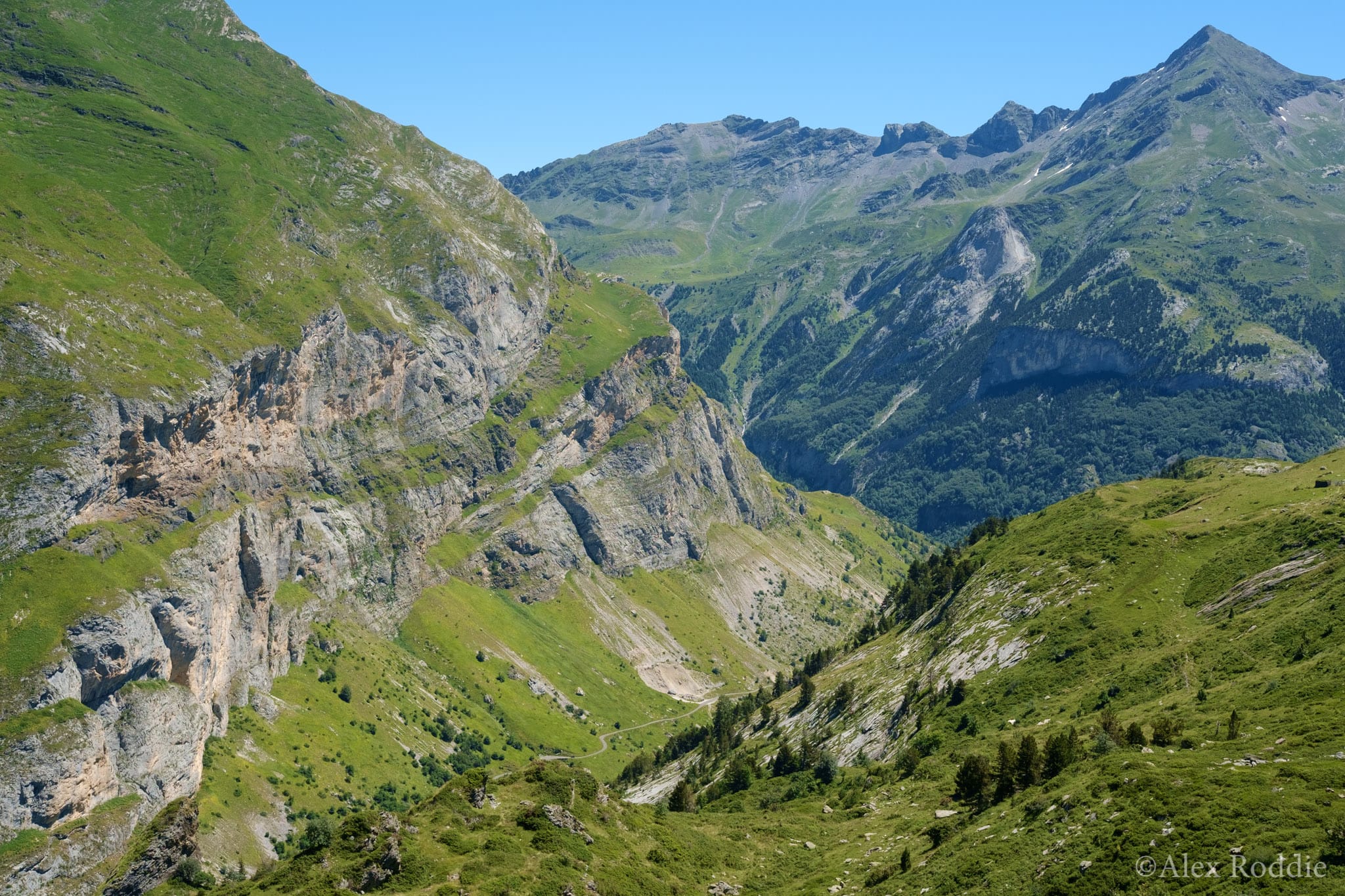 The descent to Gavarnie, with Pimene on the skyline